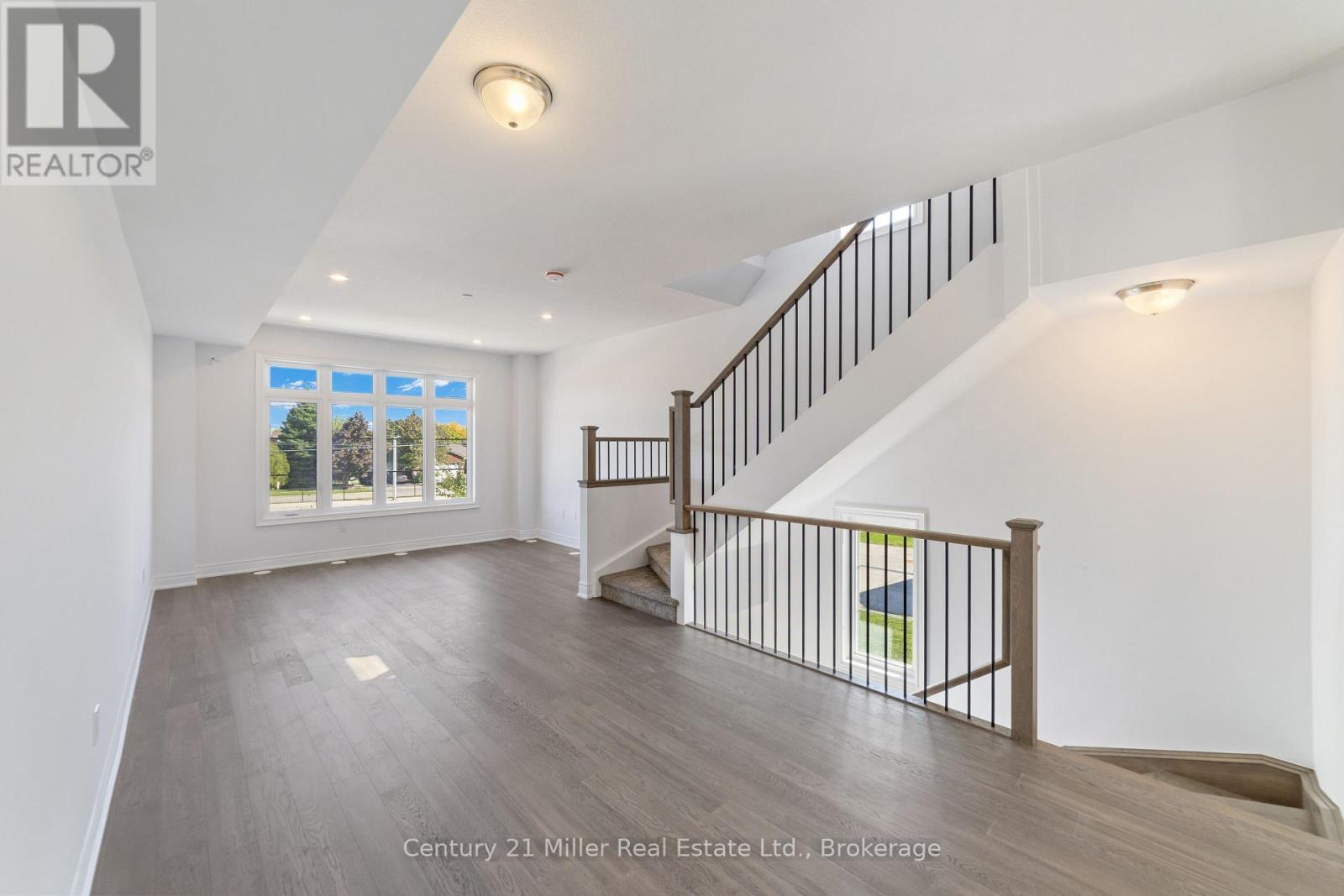 42 - 2140 Trafalgar Road, Oakville (Ro River Oaks), ON - Indoor Photo Showing Other Room