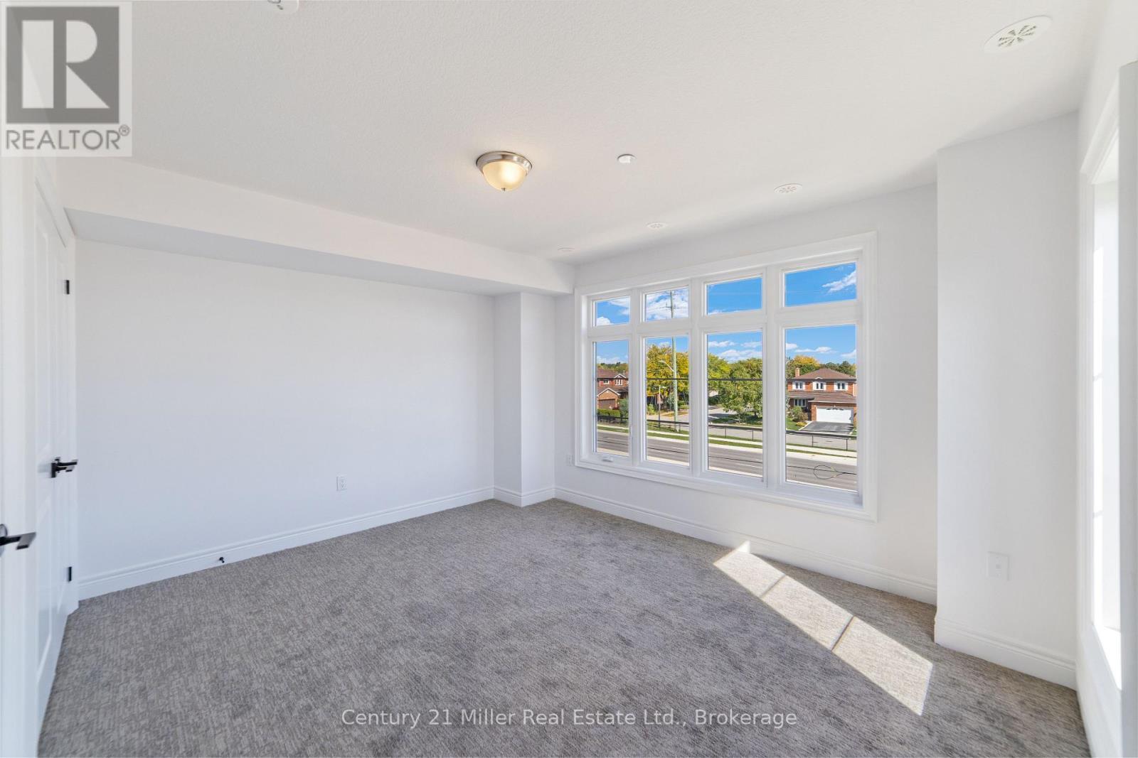 42 - 2140 Trafalgar Road, Oakville (Ro River Oaks), ON - Indoor Photo Showing Other Room