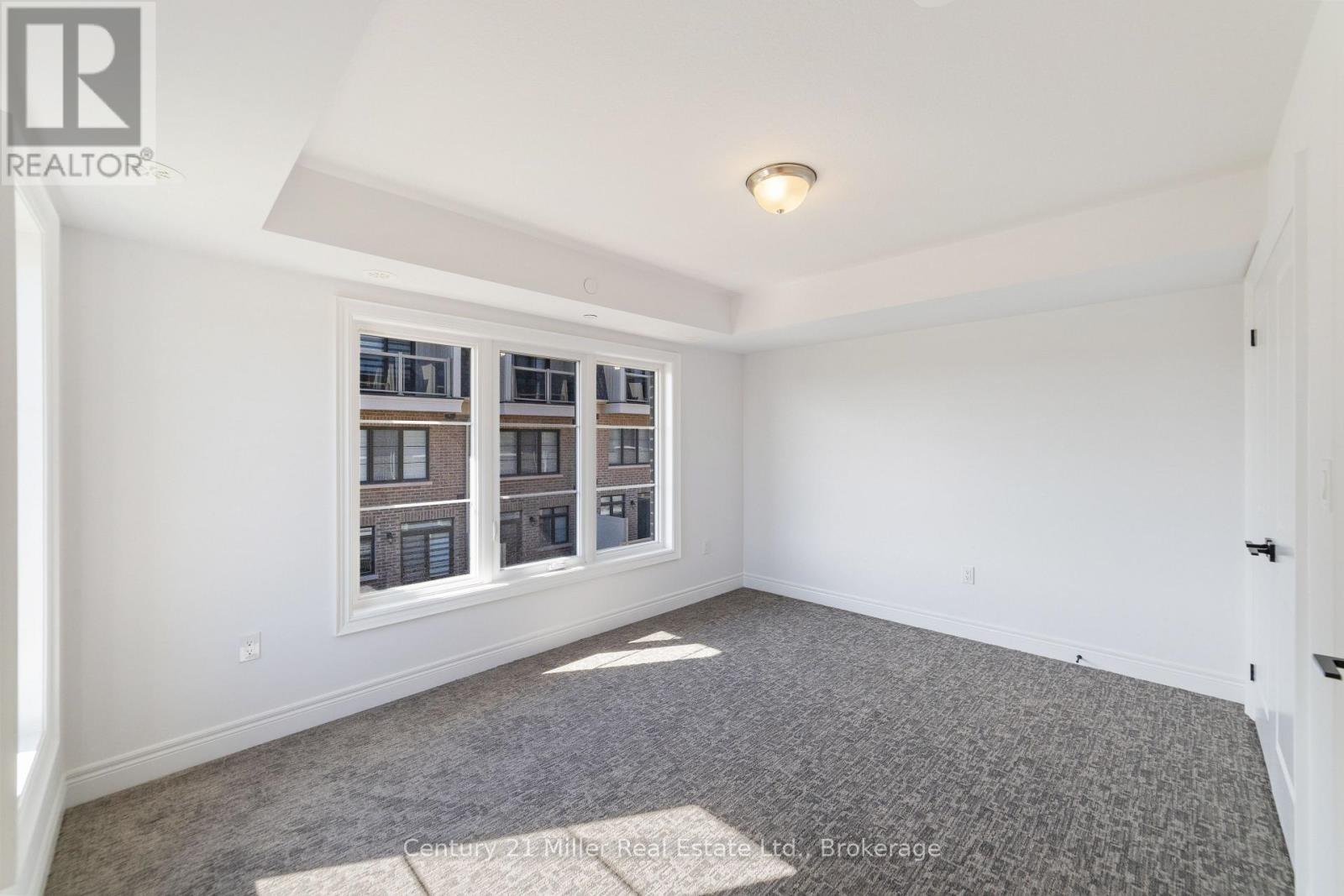 42 - 2140 Trafalgar Road, Oakville (Ro River Oaks), ON - Indoor Photo Showing Other Room