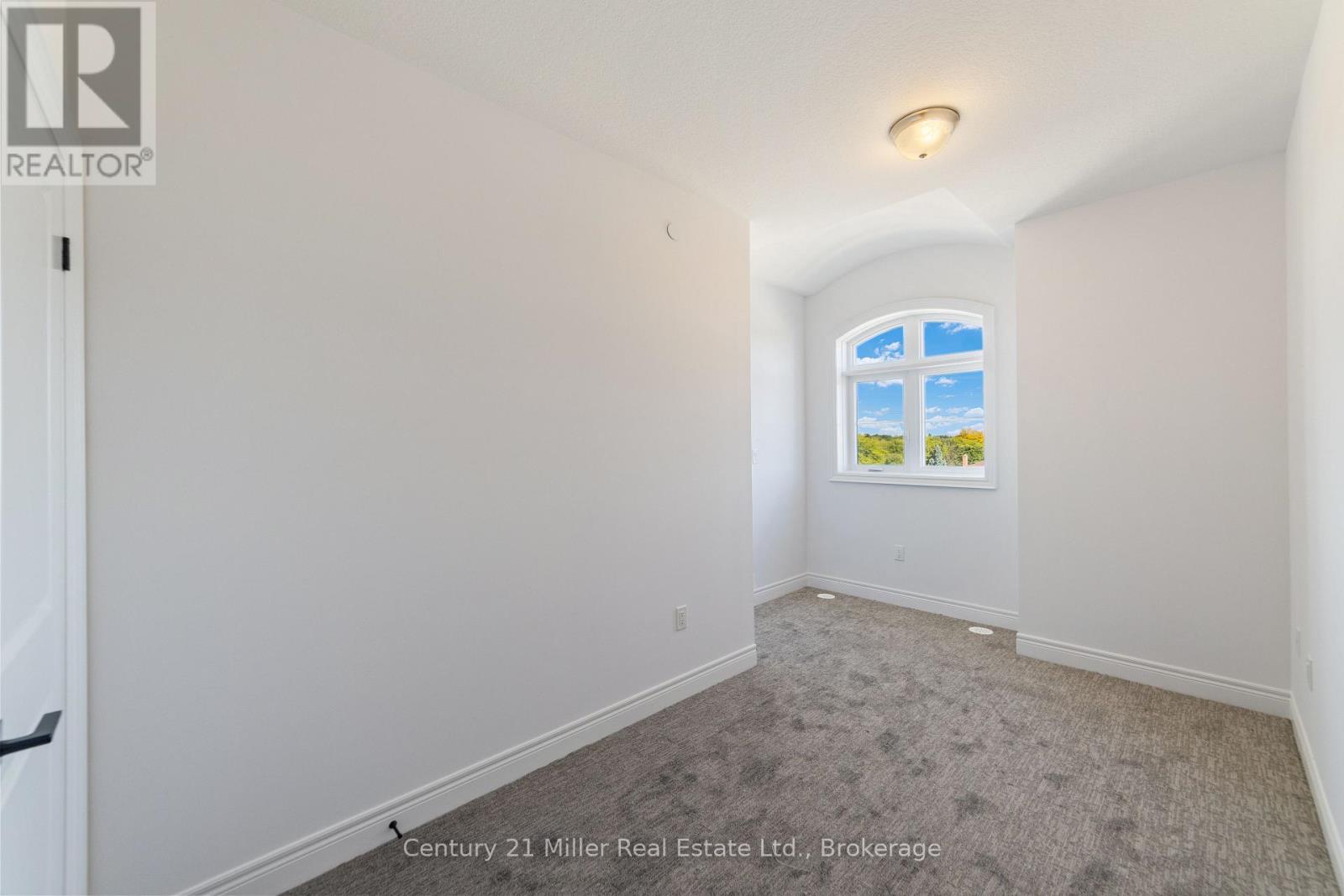 42 - 2140 Trafalgar Road, Oakville (Ro River Oaks), ON - Indoor Photo Showing Other Room