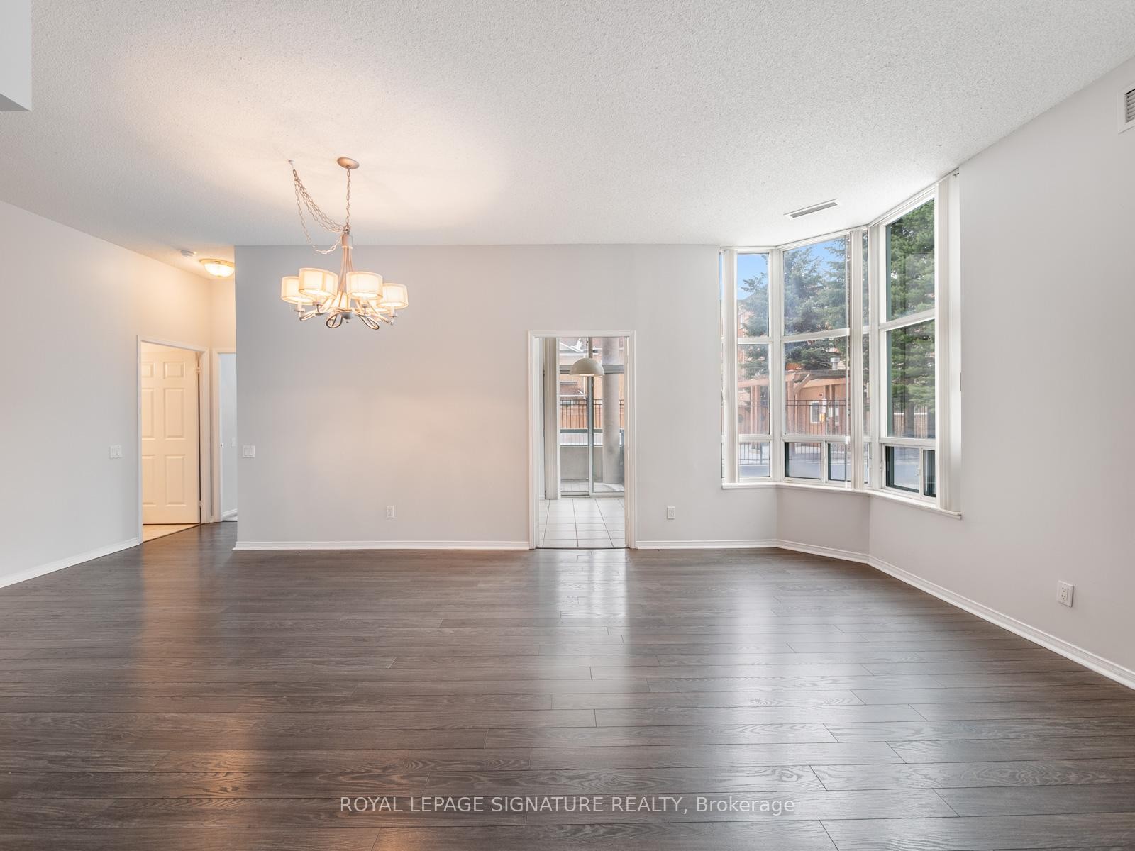 102-5 Emerald Lane, Vaughan, ON - Indoor