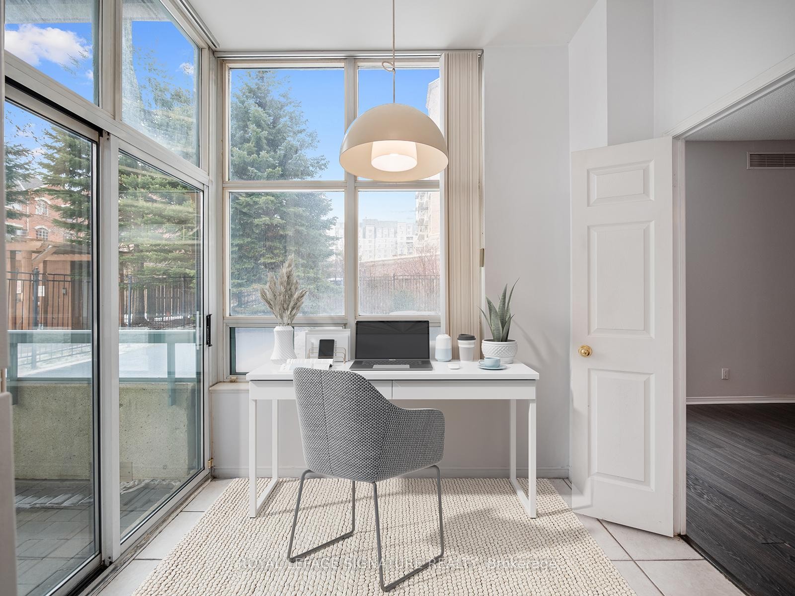 102-5 Emerald Lane, Vaughan, ON - Indoor Photo Showing Office