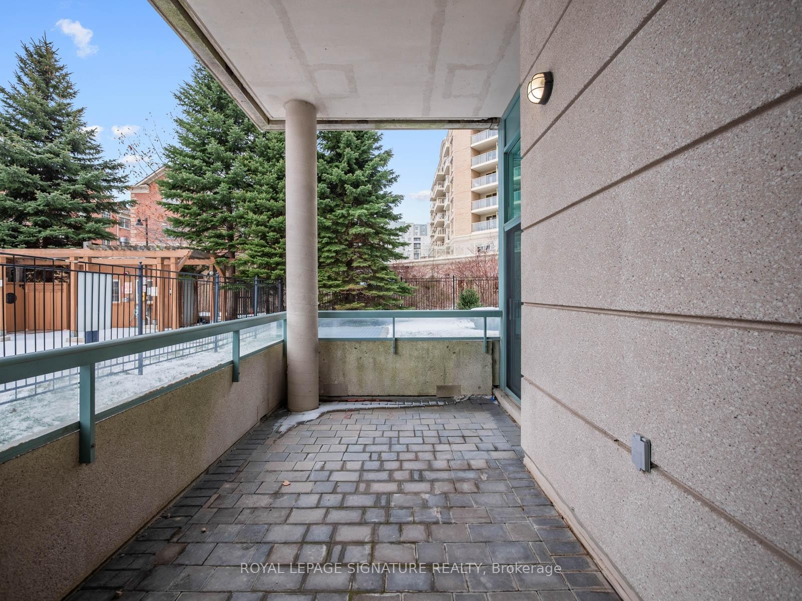 102-5 Emerald Lane, Vaughan, ON - Outdoor With Exterior