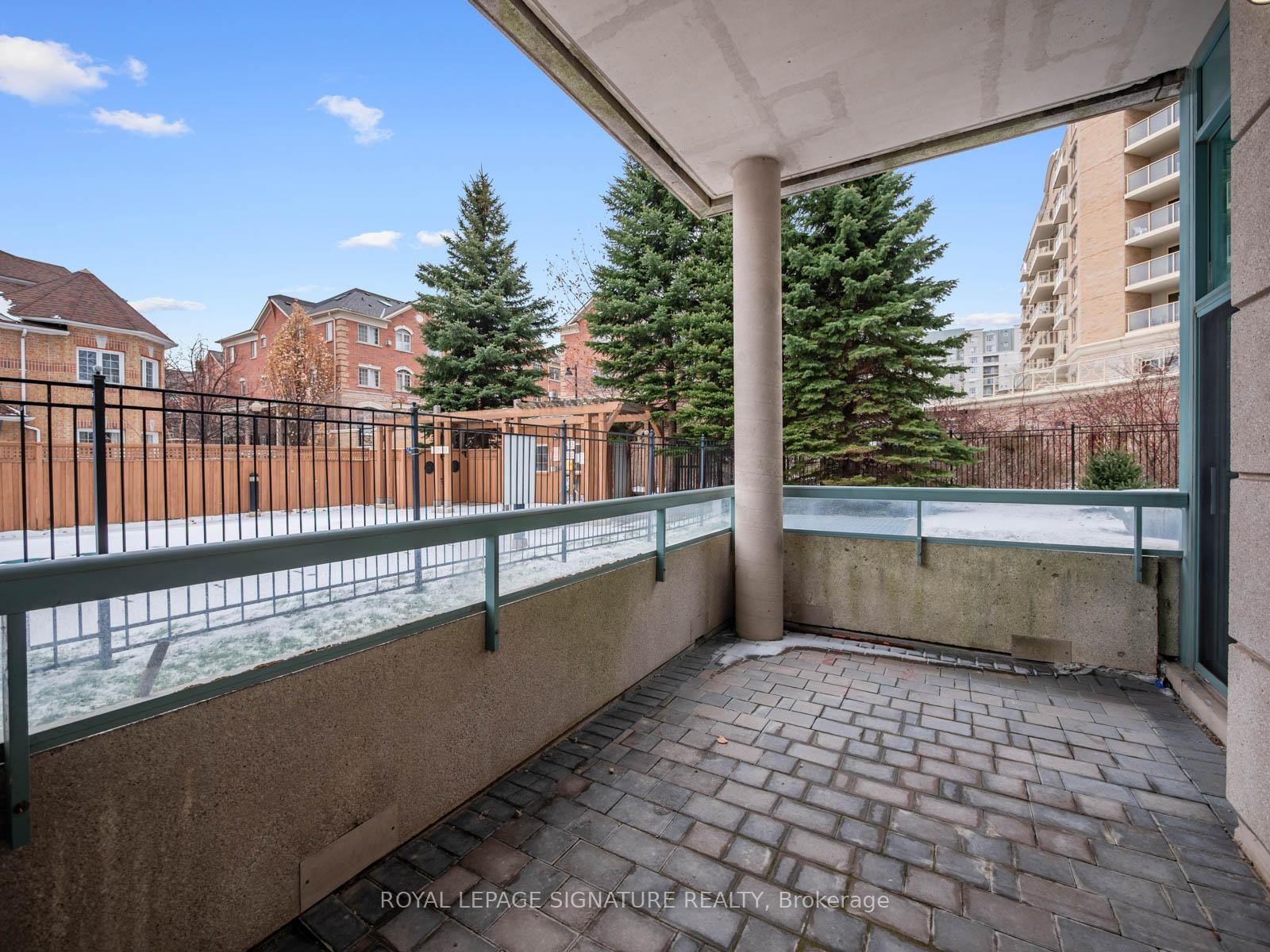 102-5 Emerald Lane, Vaughan, ON - Outdoor With Exterior