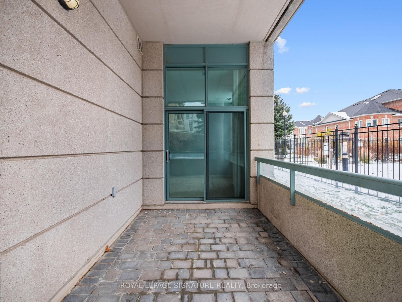 102-5 Emerald Lane, Vaughan, ON - Outdoor With Exterior