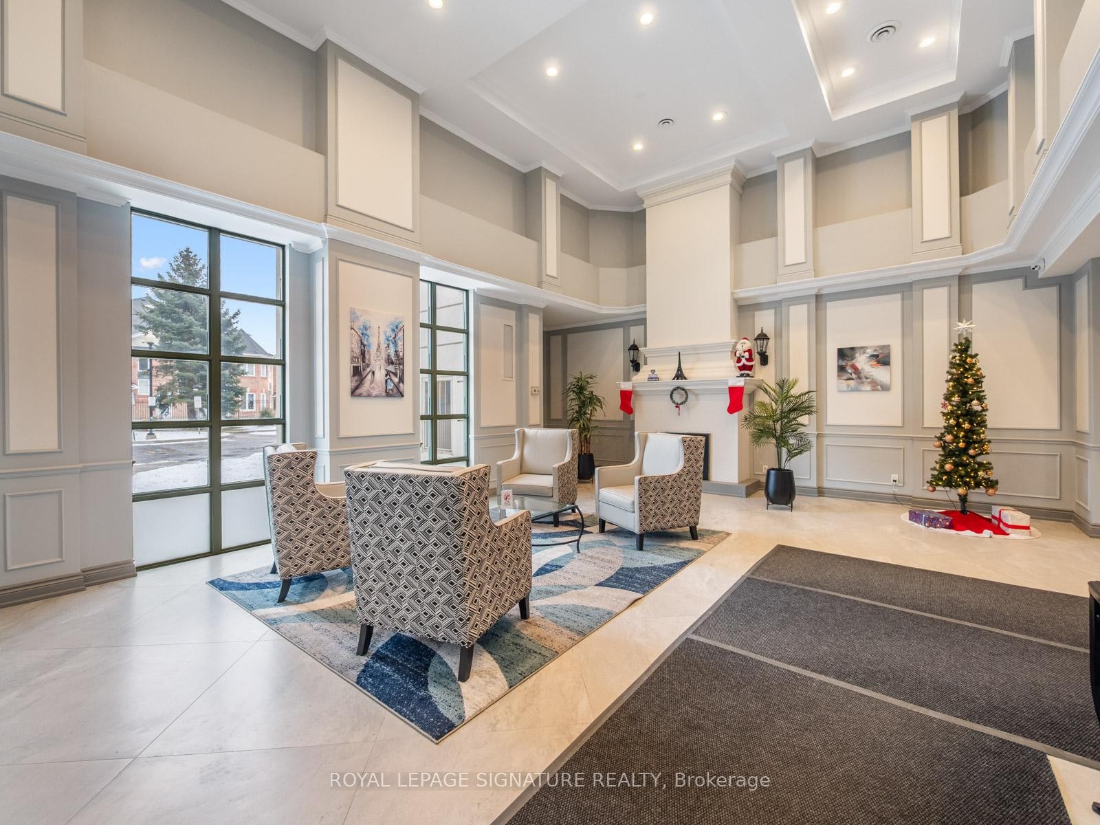 102-5 Emerald Lane, Vaughan, ON - Indoor Photo Showing Other Room