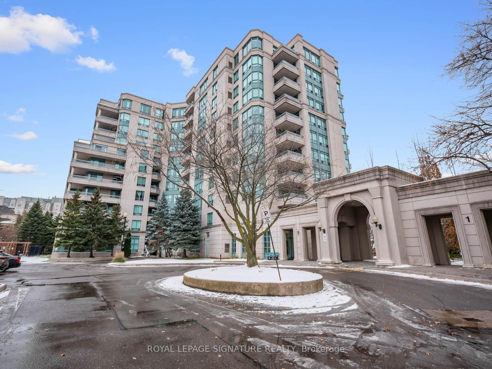 102-5 Emerald Lane, Vaughan, ON - Outdoor With Facade