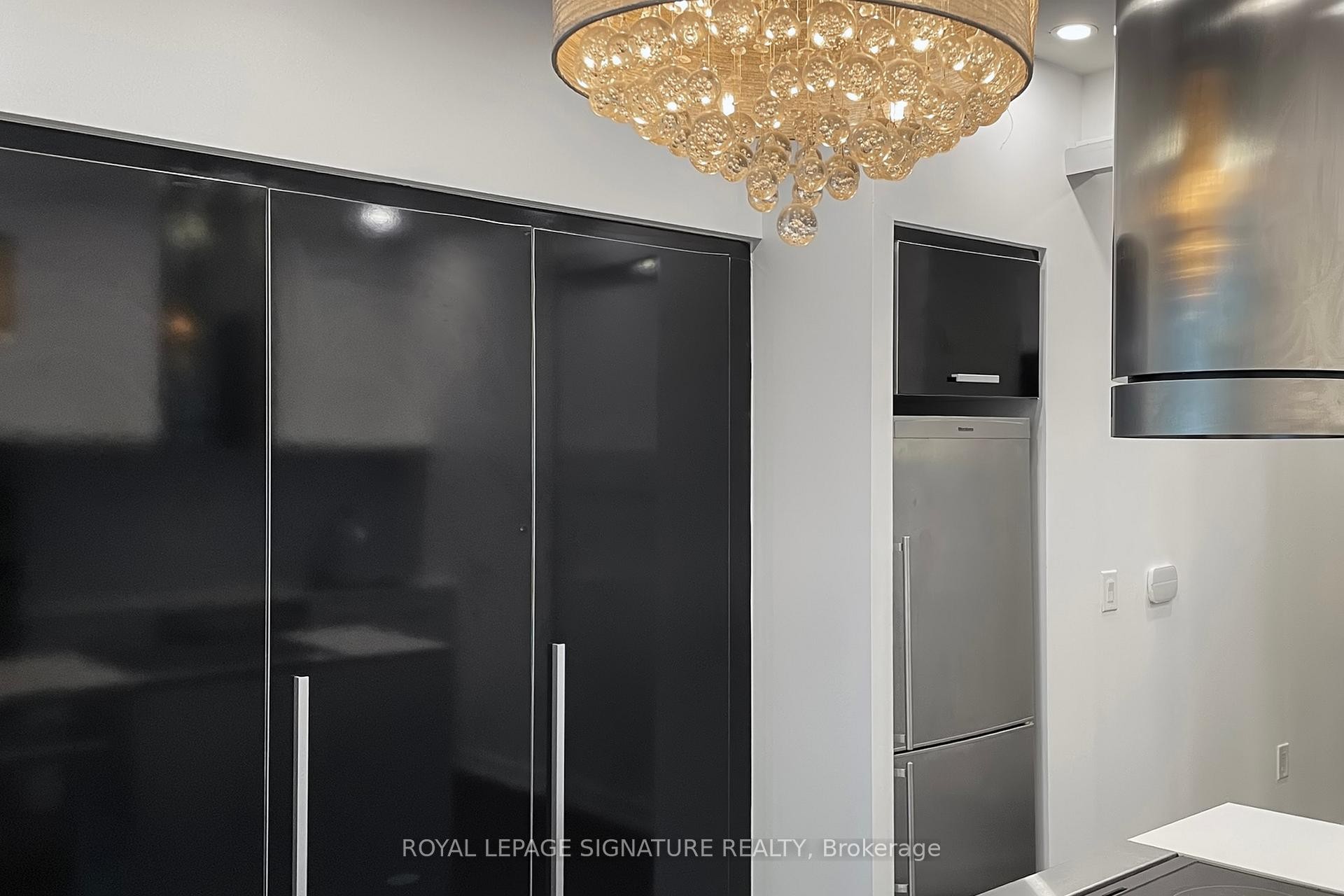 G07-38 Dan Leckie Way, Toronto, ON - Indoor Photo Showing Other Room