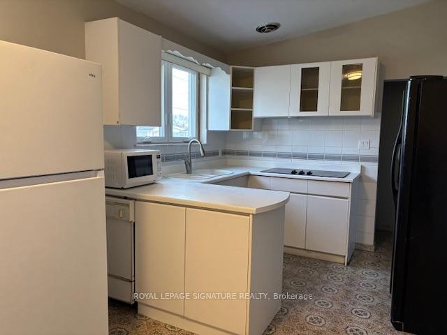 1 Brady Crescent, Toronto, ON