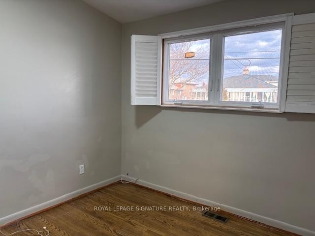 1 Brady Crescent, Toronto, ON