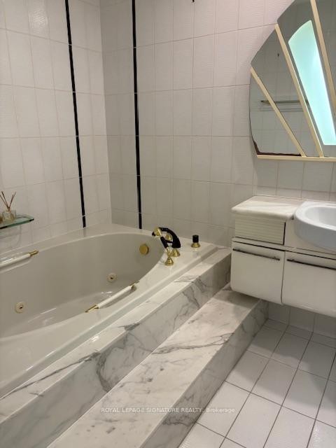 1 Brady Crescent, Toronto, ON