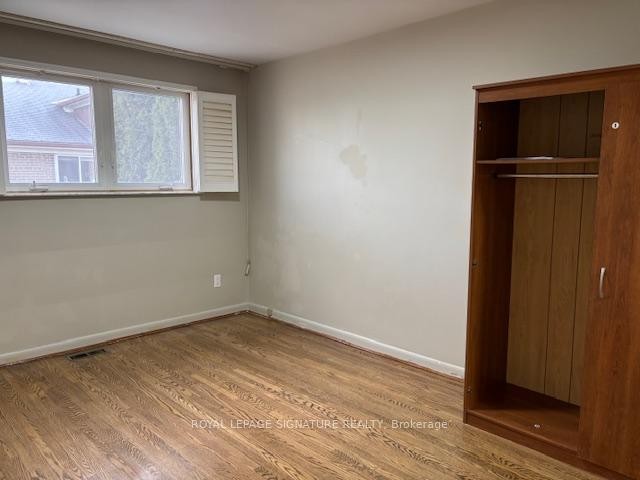 1 Brady Crescent, Toronto, ON