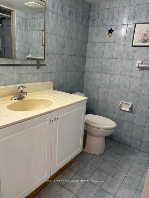 1 Brady Crescent, Toronto, ON