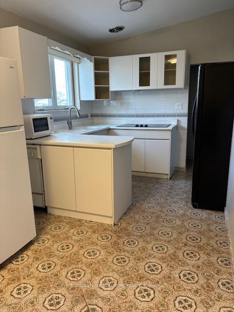 1 Brady Crescent, Toronto, ON