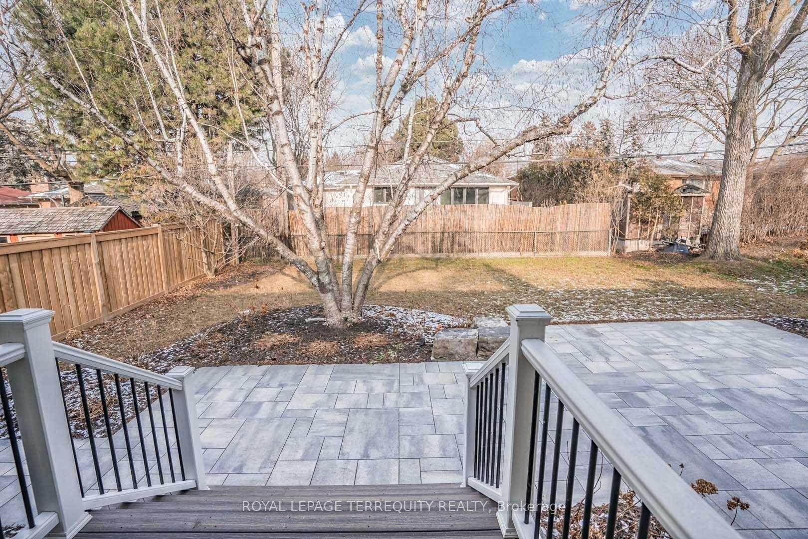 112 Prince George Drive, Toronto, ON - Outdoor