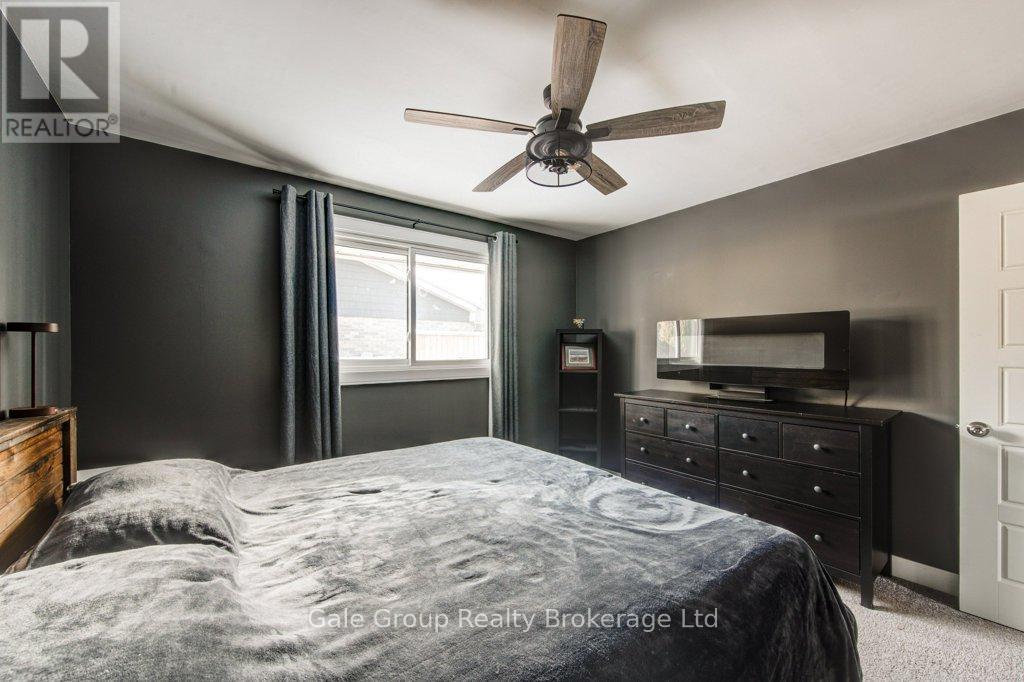 33 Princess Park Road, Ingersoll (Ingersoll - South), ON - Indoor Photo Showing Bedroom
