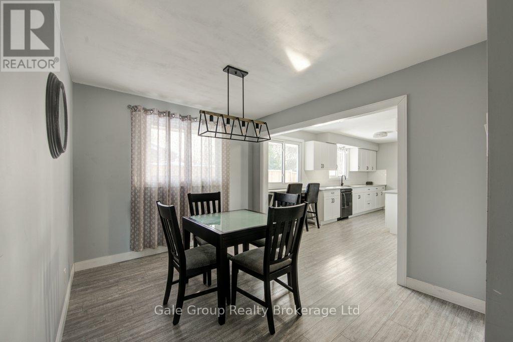 33 Princess Park Road, Ingersoll (Ingersoll - South), ON - Indoor Photo Showing Dining Room
