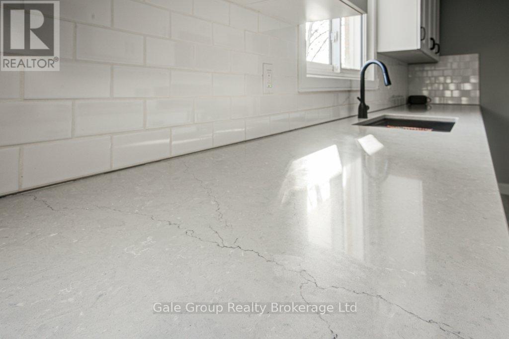 33 Princess Park Road, Ingersoll (Ingersoll - South), ON - Photo Showing Garage