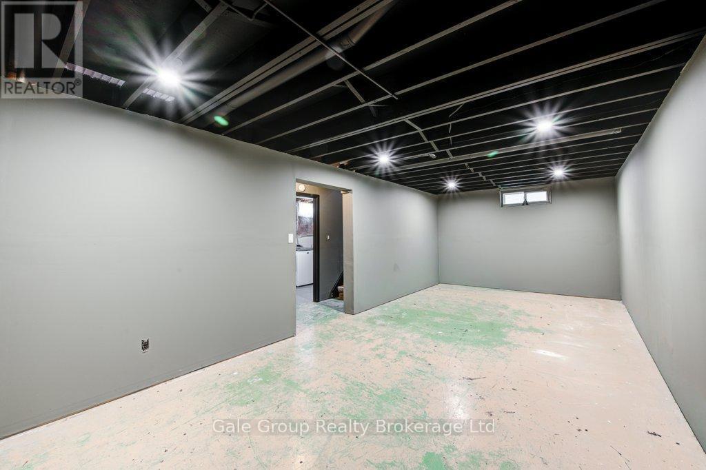 33 Princess Park Road, Ingersoll (Ingersoll - South), ON - Indoor Photo Showing Basement