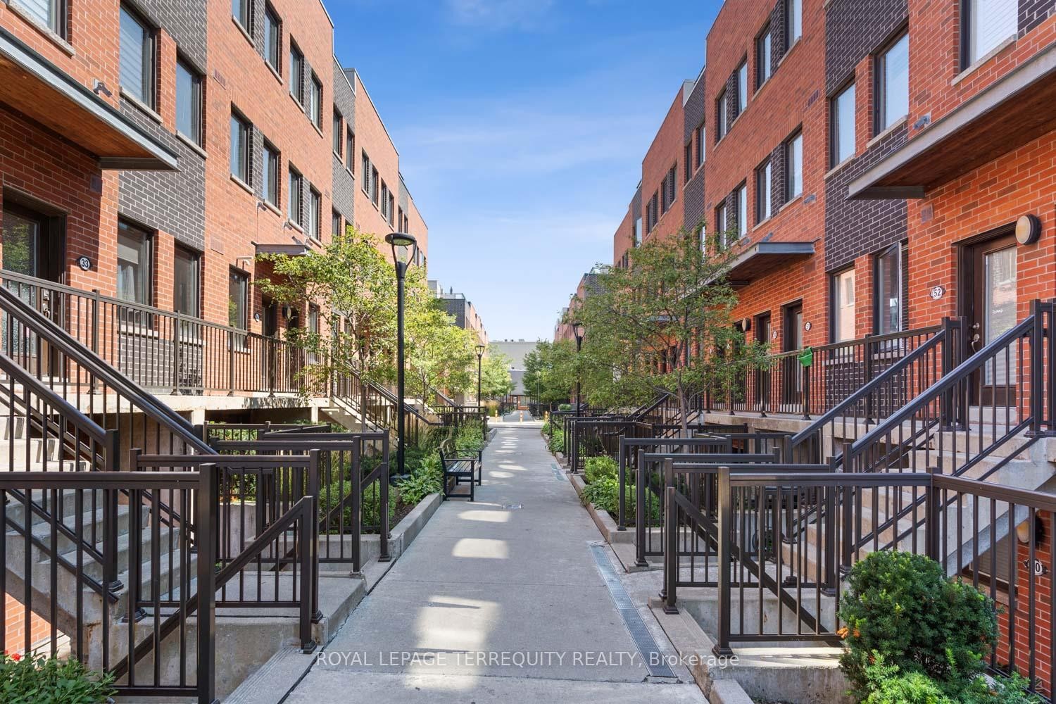 31-871 Wilson Avenue, Toronto, ON - Outdoor