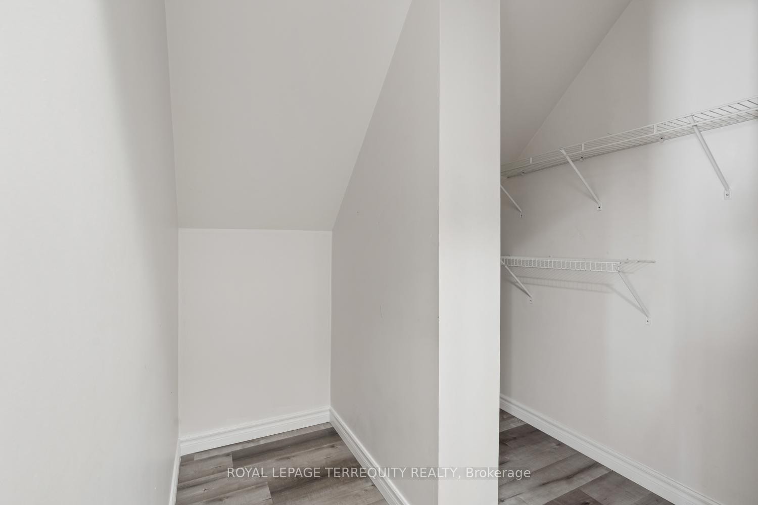 31-871 Wilson Avenue, Toronto, ON - Indoor With Storage