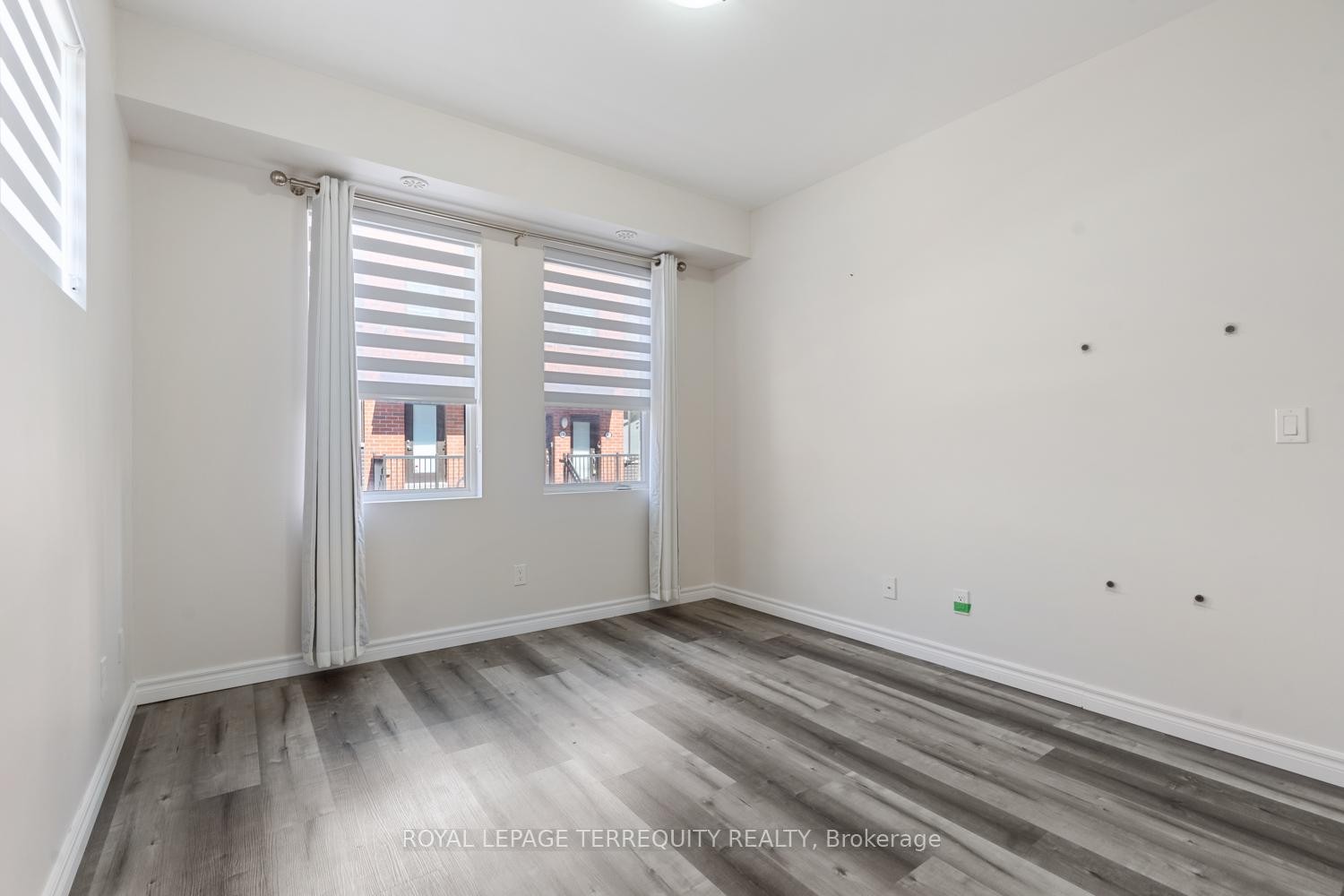 31-871 Wilson Avenue, Toronto, ON - Indoor Photo Showing Other Room