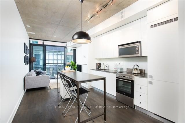 607-8 Dovercourt Road, Toronto, ON - Indoor