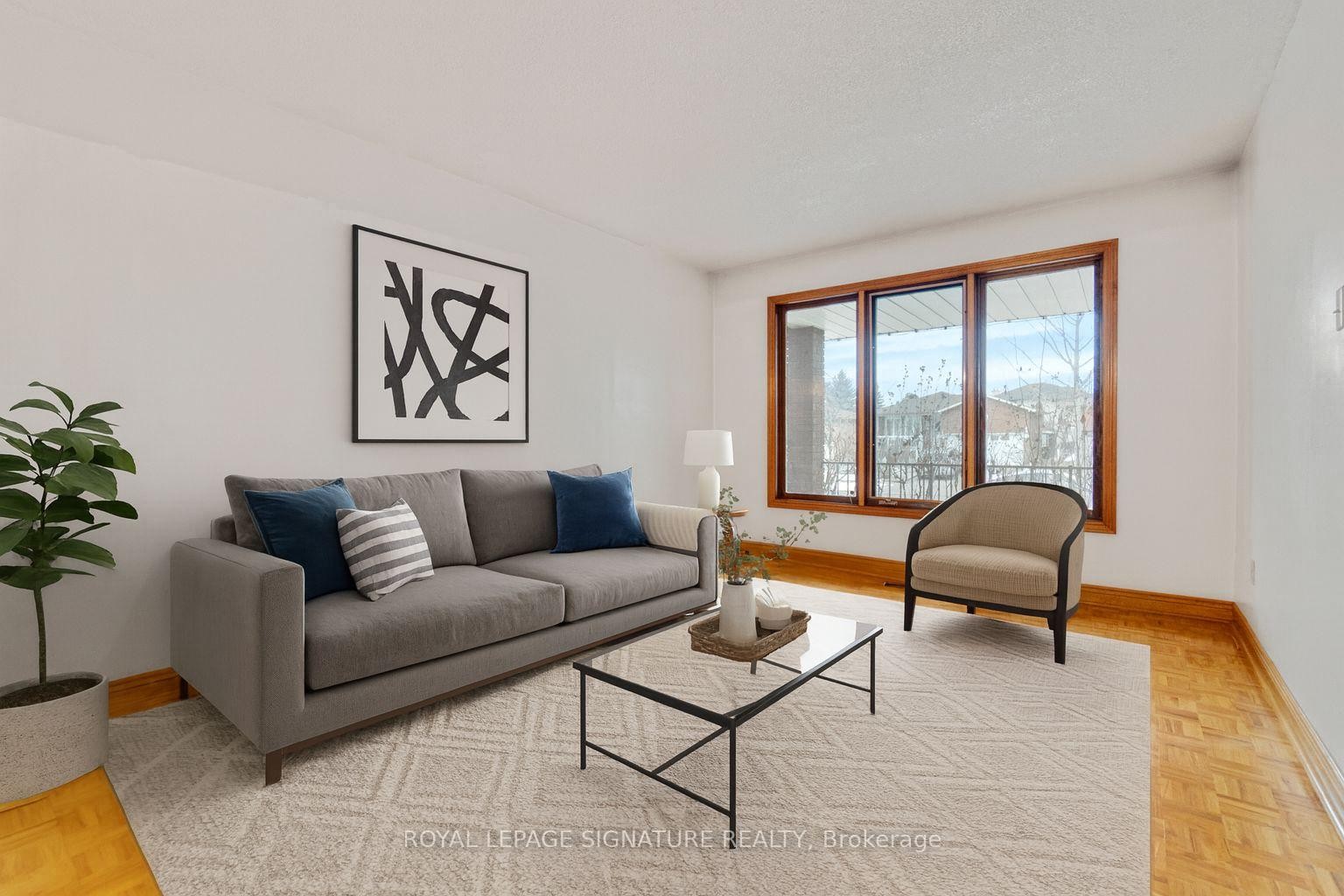 71 Marieta Street, Vaughan, ON - Indoor Photo Showing Living Room