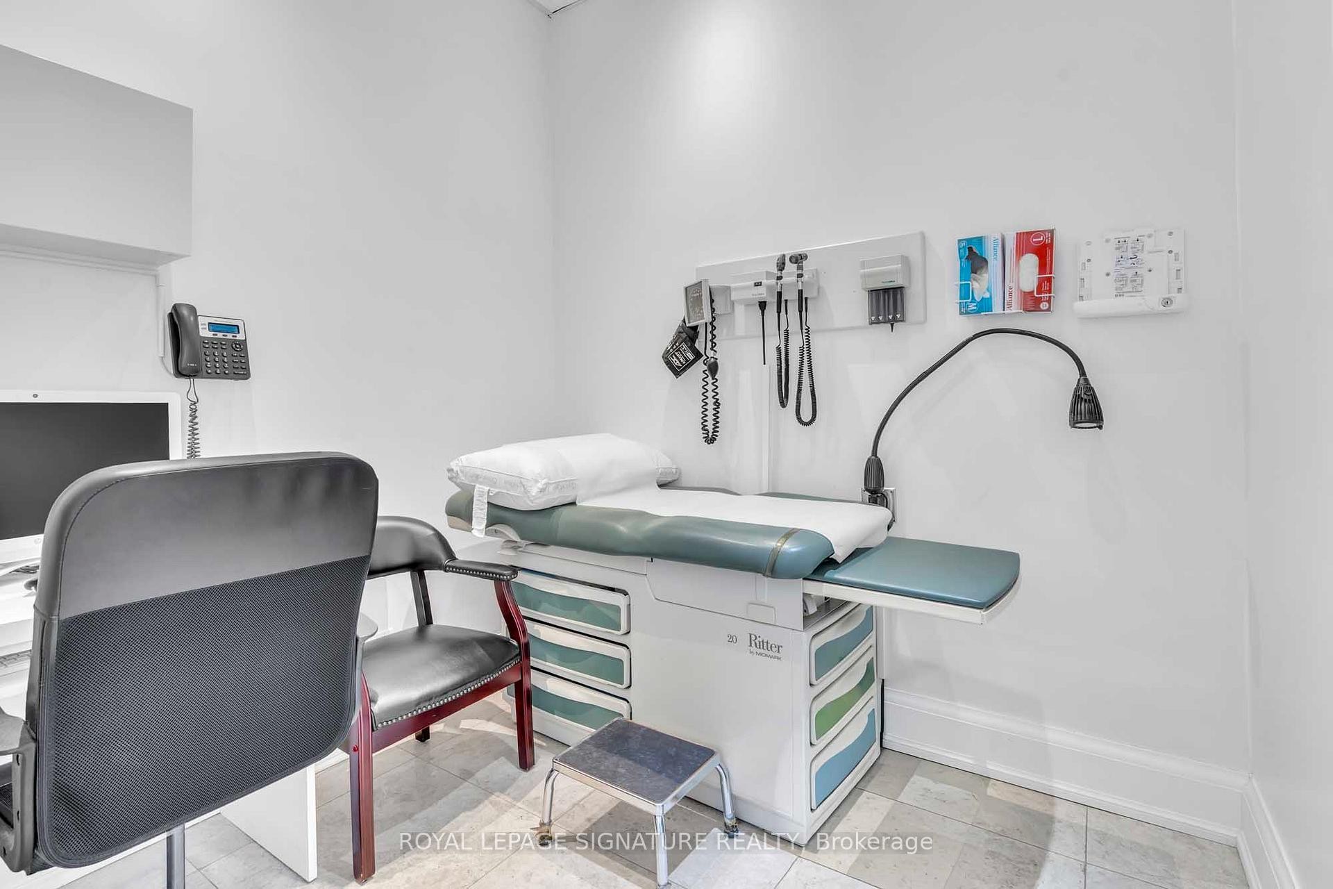 107-1100 Sheppard Avenue E, Toronto, ON