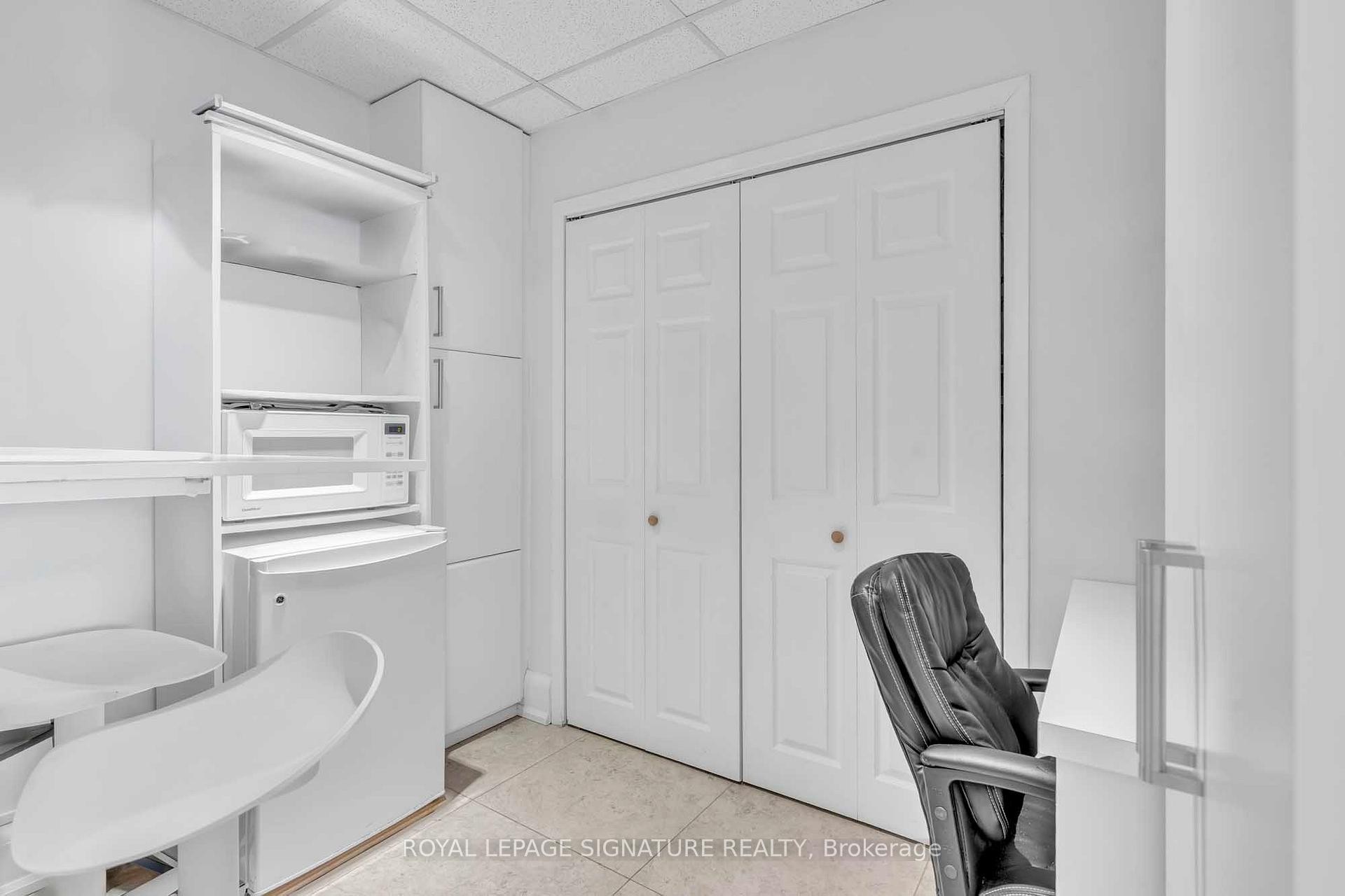 107-1100 Sheppard Avenue E, Toronto, ON