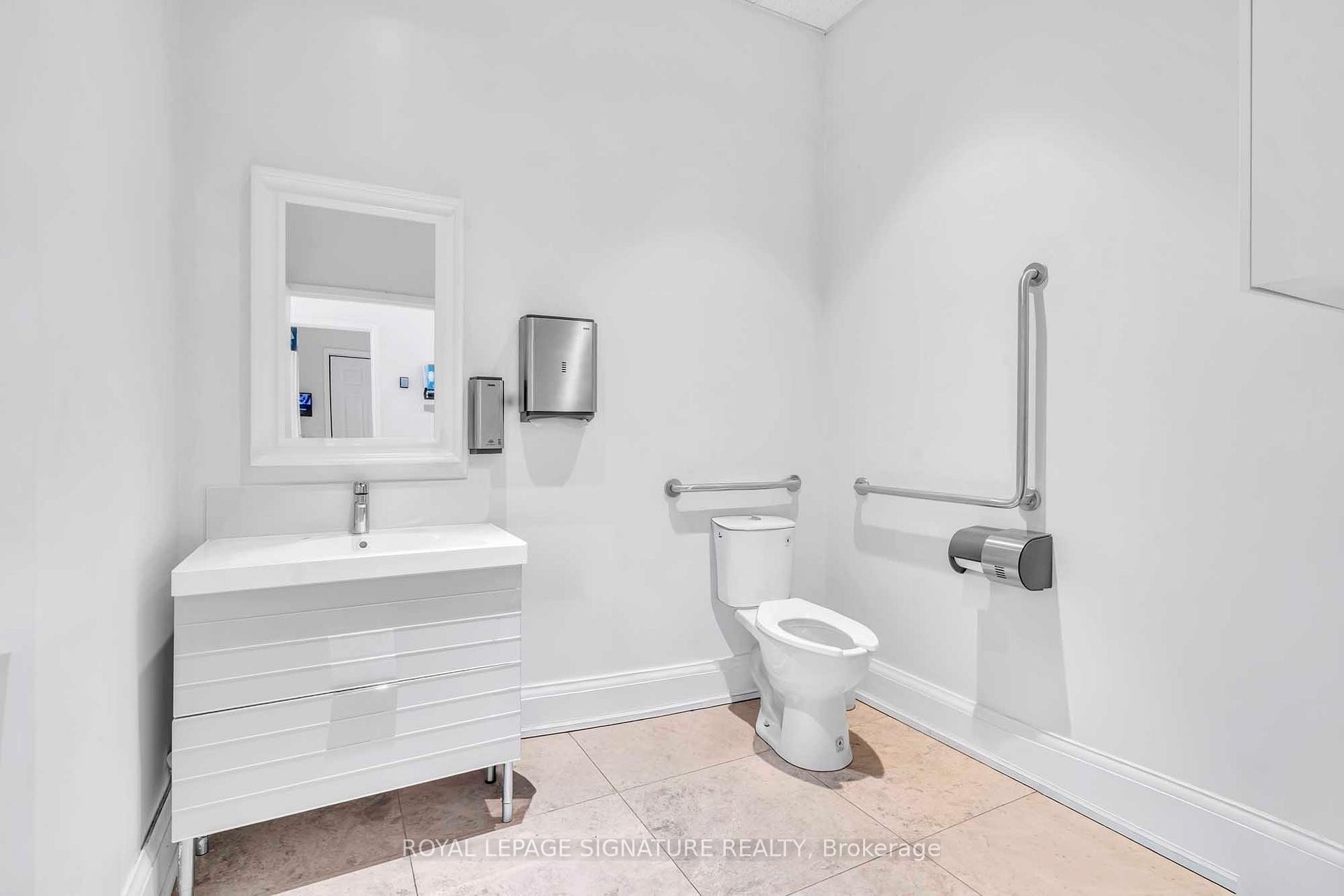 107-1100 Sheppard Avenue E, Toronto, ON