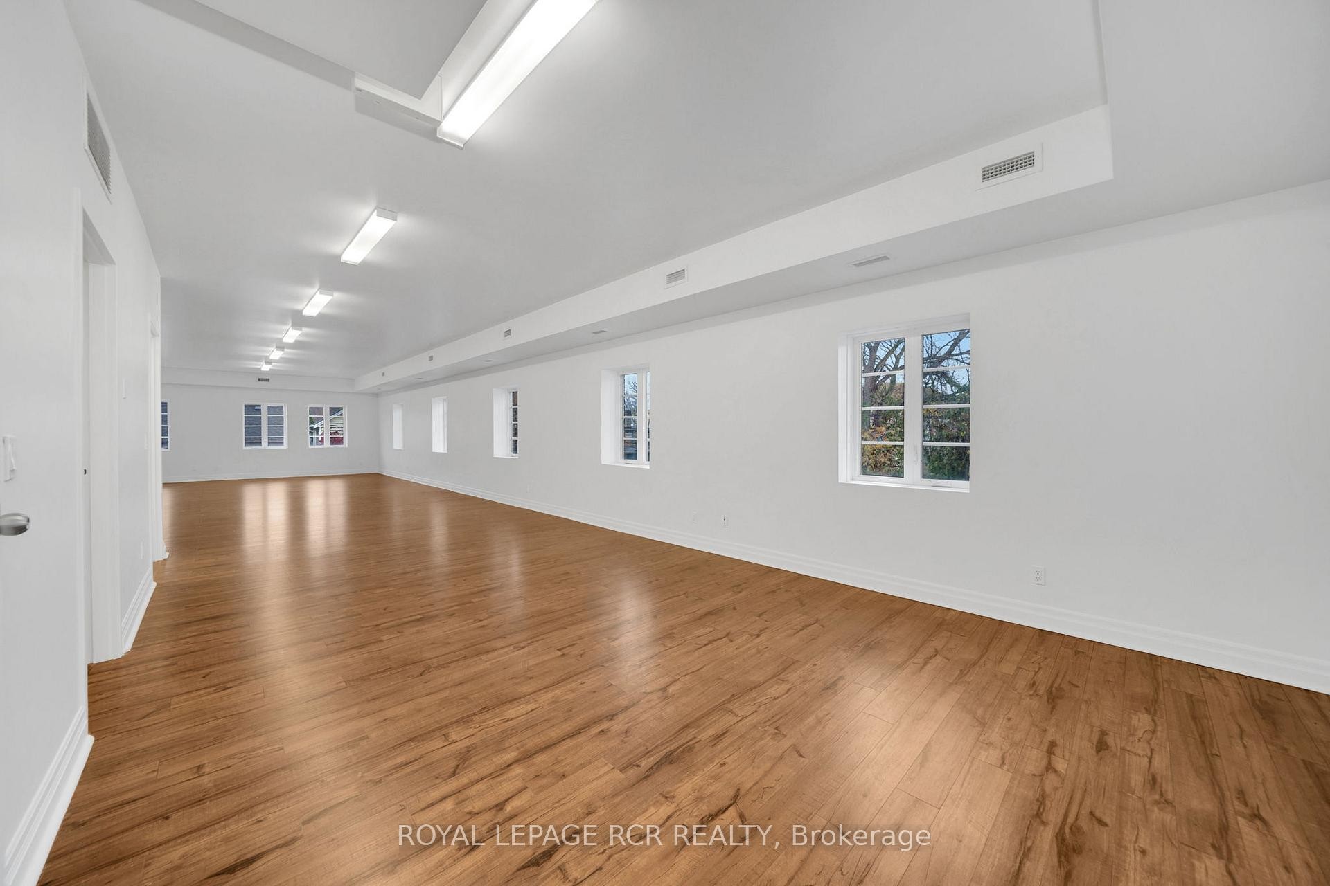 2Nd Lvl-27-31 King Street E, Caledon, ON