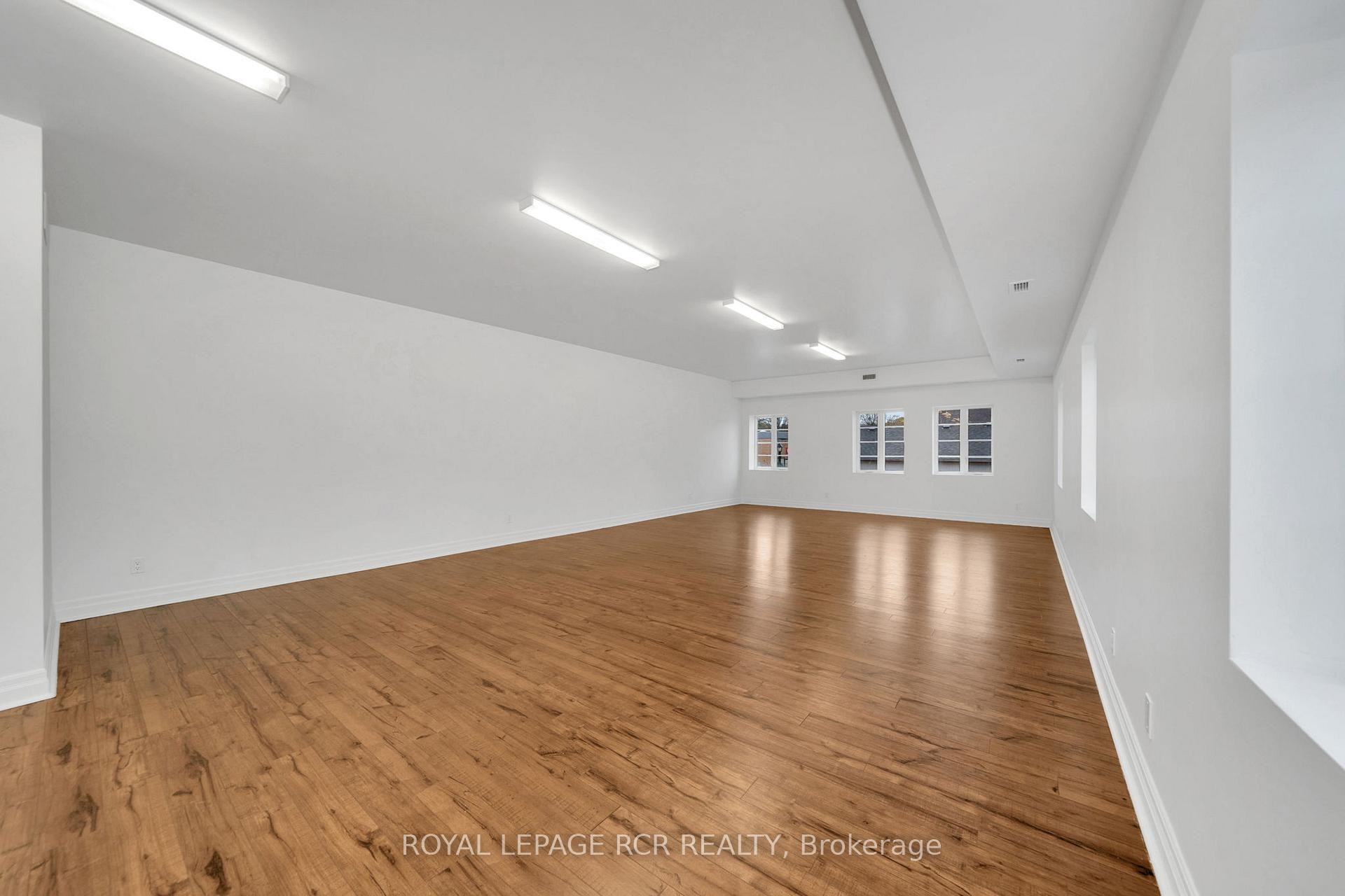 2Nd Lvl-27-31 King Street E, Caledon, ON