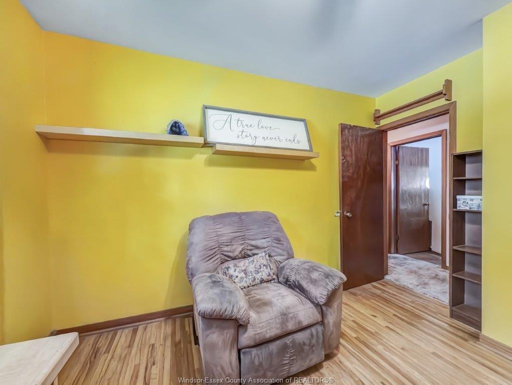 305 Maple Avenue, Lasalle, ON