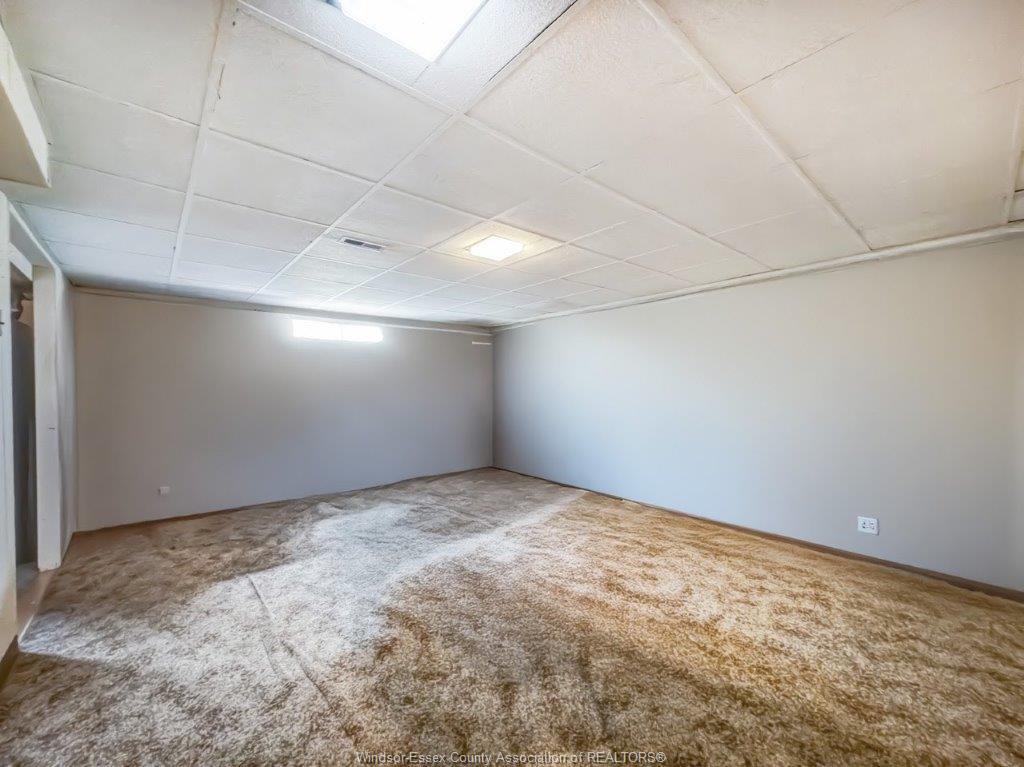 305 Maple Avenue, Lasalle, ON