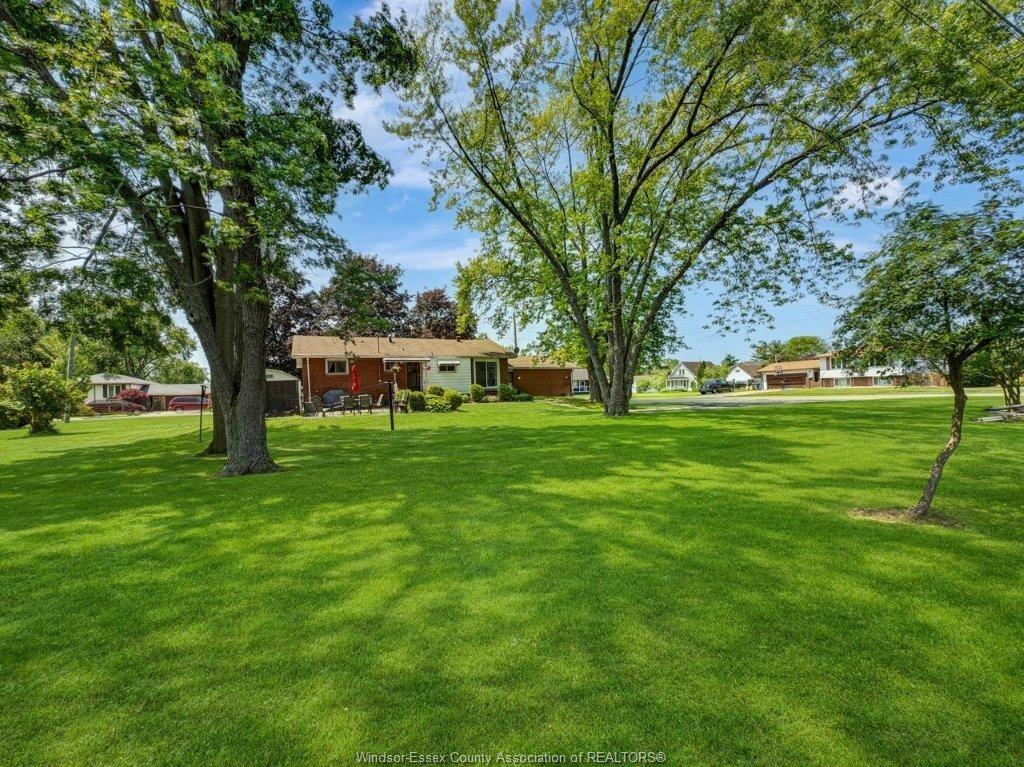 305 Maple Avenue, Lasalle, ON