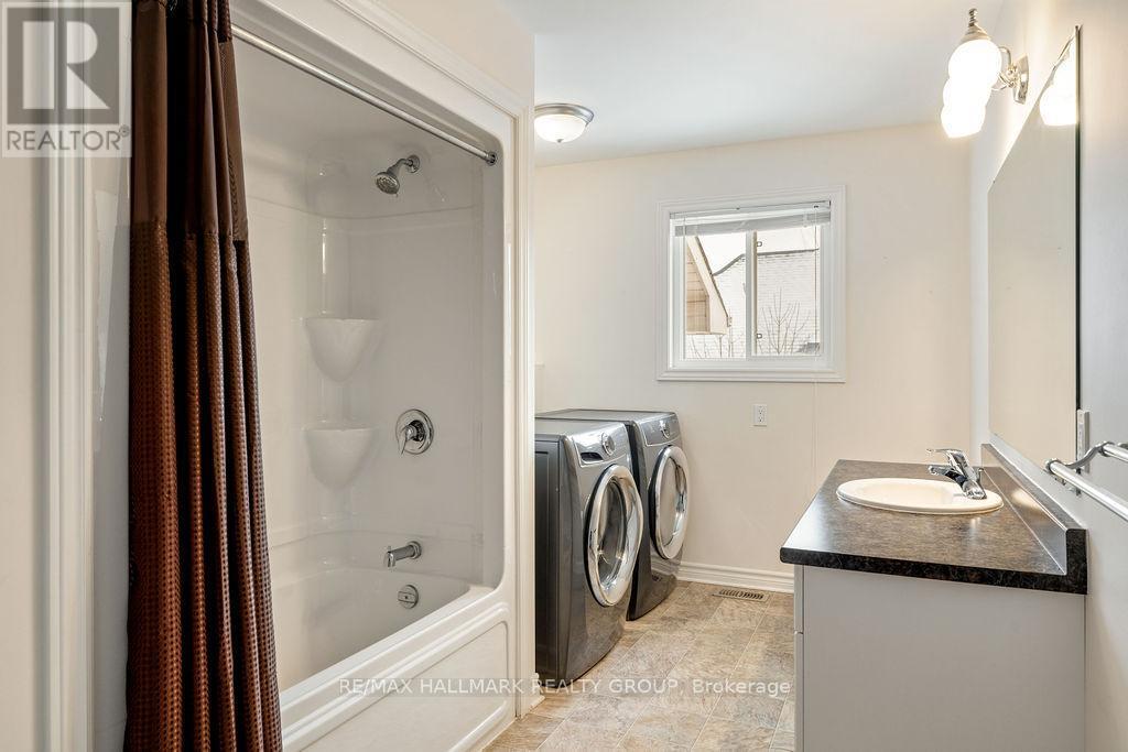 1319 Country Lane, North Dundas, ON - Indoor