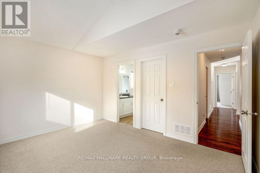 1319 Country Lane, North Dundas, ON - Indoor Photo Showing Other Room