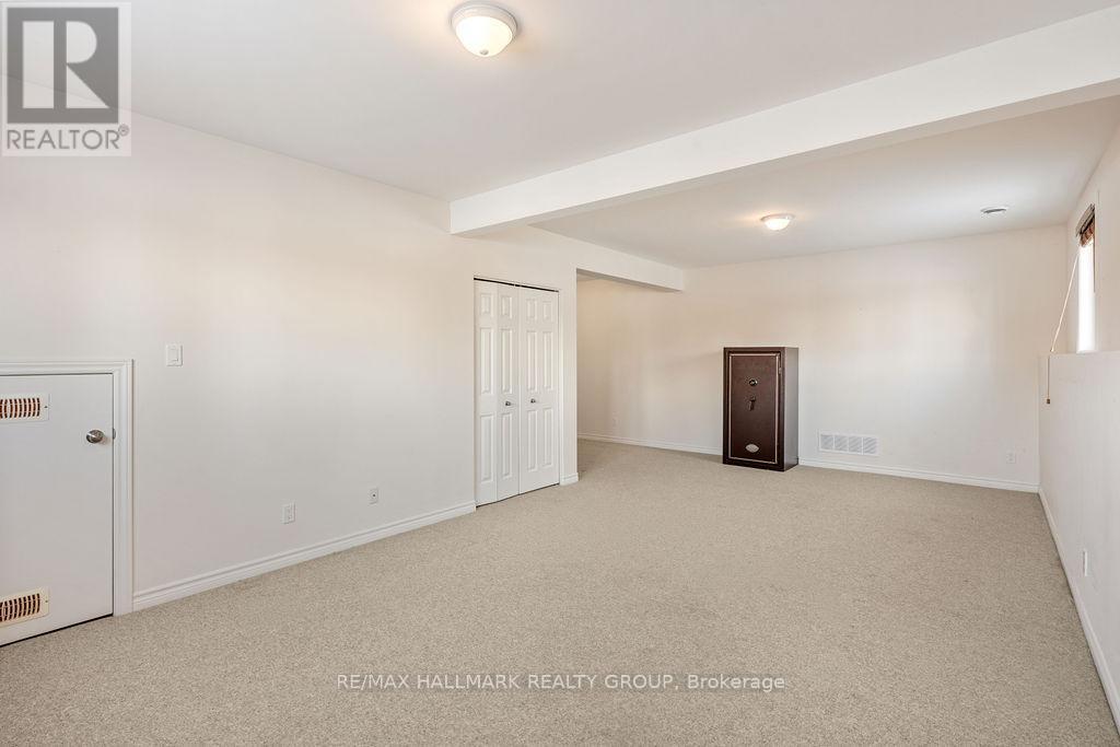 1319 Country Lane, North Dundas, ON - Indoor Photo Showing Other Room