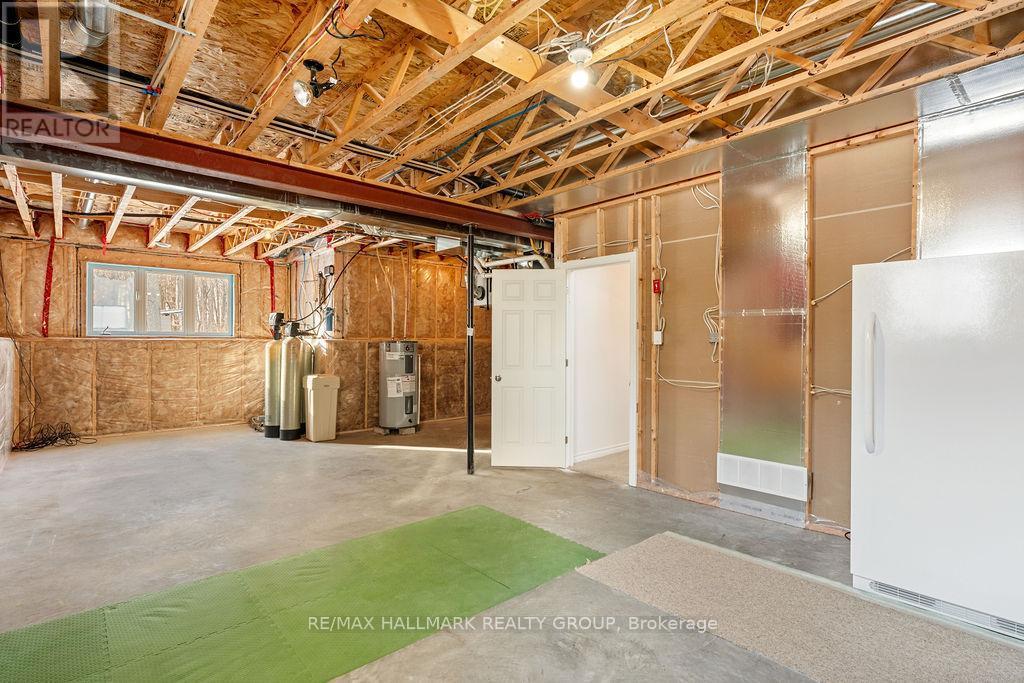 1319 Country Lane, North Dundas, ON - Indoor Photo Showing Basement