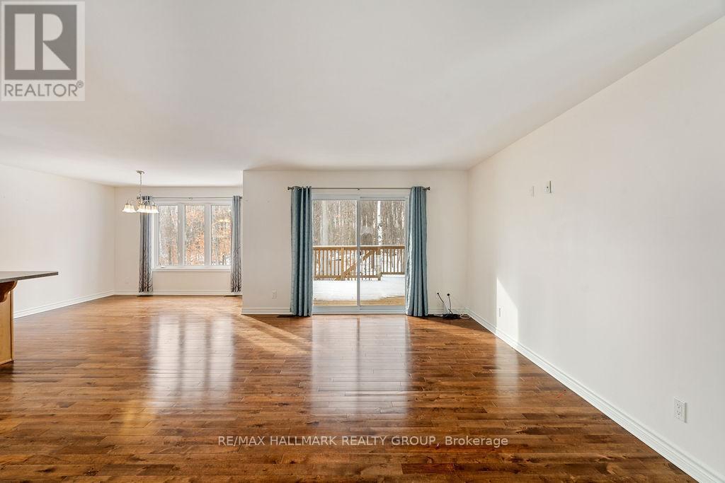 1319 Country Lane, North Dundas, ON - Indoor Photo Showing Other Room