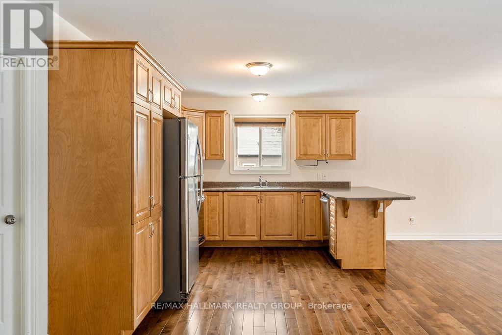 1319 Country Lane, North Dundas, ON - Indoor Photo Showing Kitchen