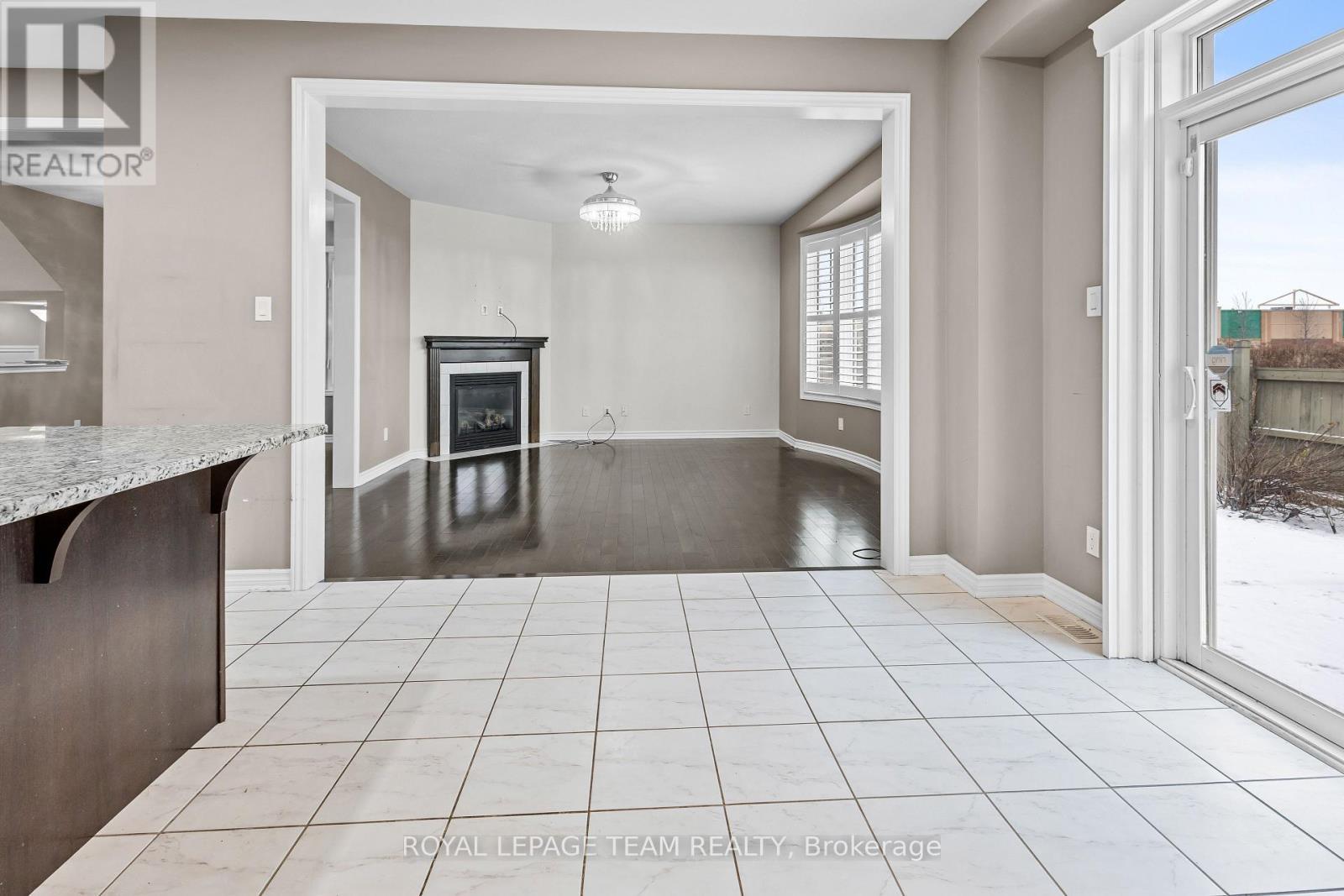 103 Coriolis Court, Ottawa, ON - Indoor Photo Showing Kitchen