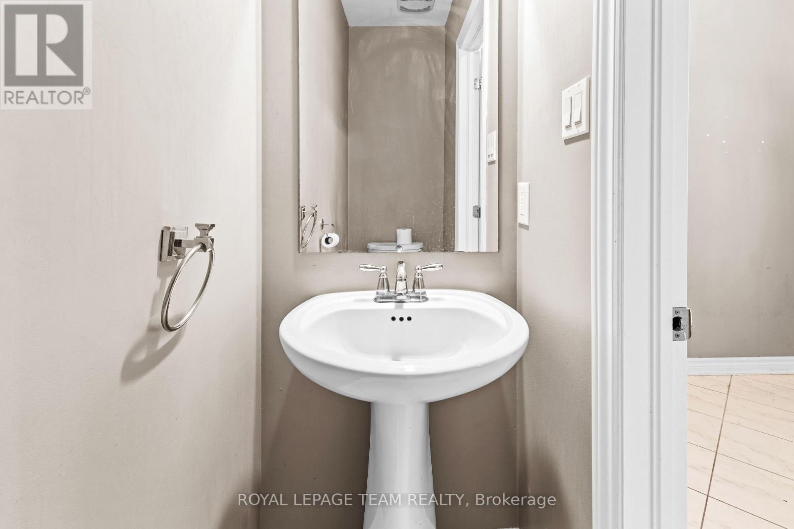 103 Coriolis Court, Ottawa, ON - Indoor Photo Showing Bathroom