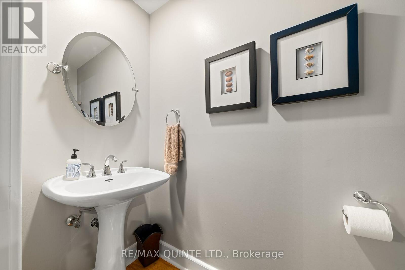 5 - 99 Bridge Street E, Belleville (Belleville Ward), ON - Indoor Photo Showing Bathroom