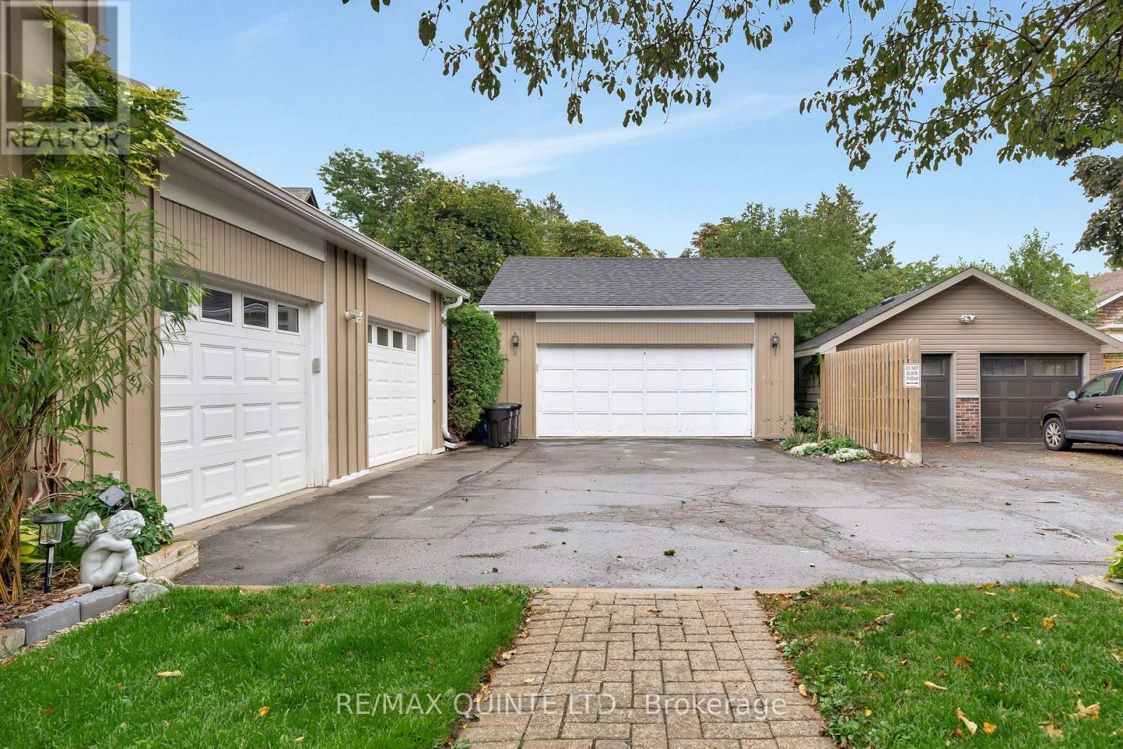 5 - 99 Bridge Street E, Belleville (Belleville Ward), ON - Outdoor With Exterior