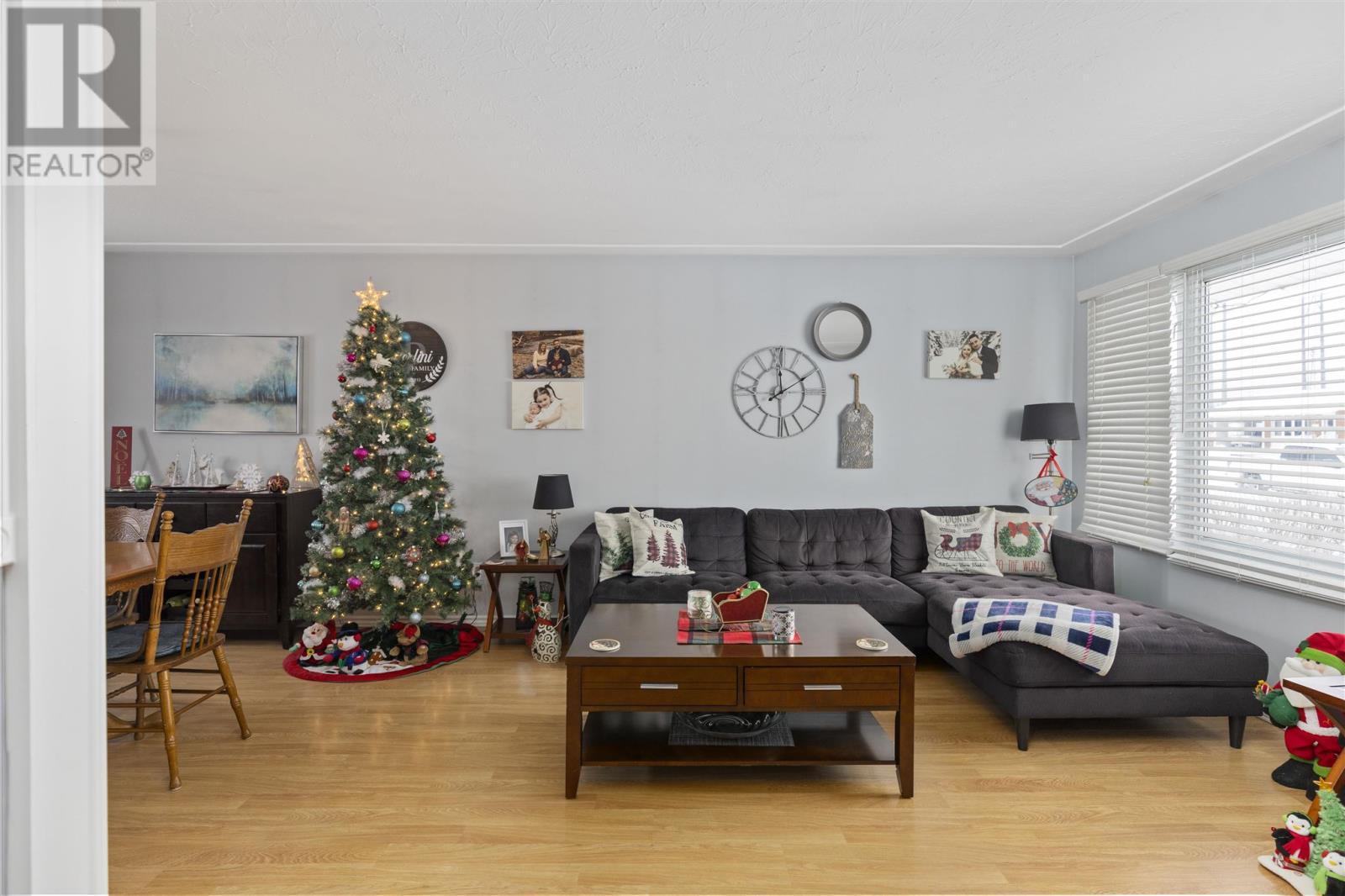 18 Montcalm Rd, Sault Ste. Marie, ON - Indoor Photo Showing Living Room