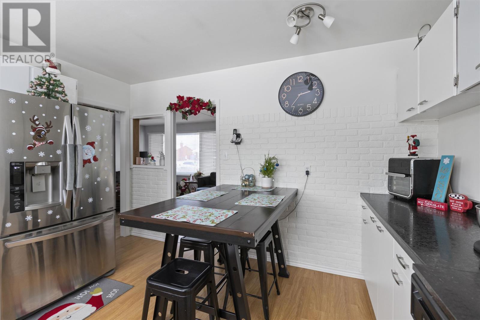 18 Montcalm Rd, Sault Ste. Marie, ON - Indoor