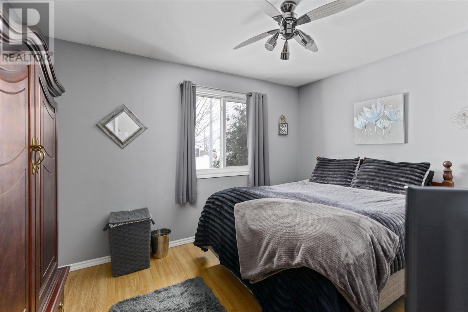 18 Montcalm Rd, Sault Ste. Marie, ON - Indoor Photo Showing Bedroom