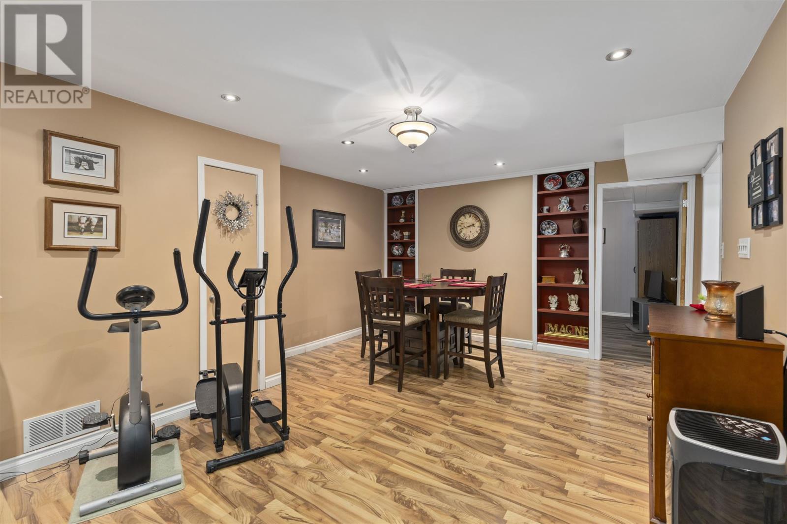 18 Montcalm Rd, Sault Ste. Marie, ON - Indoor